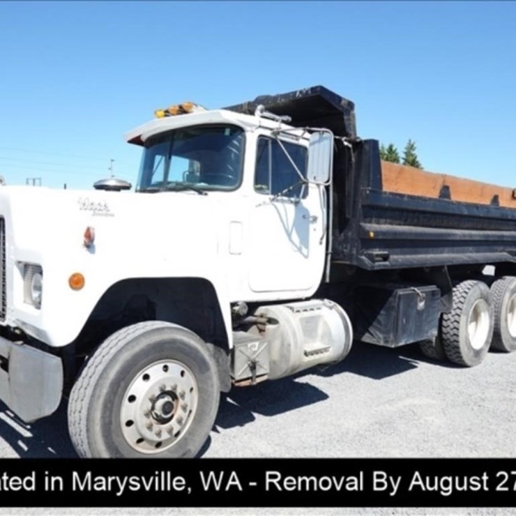 1988 MACK RD6885