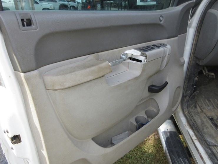 2013-gmc-3500-image-5