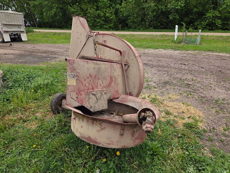 new-holland-28-image-8