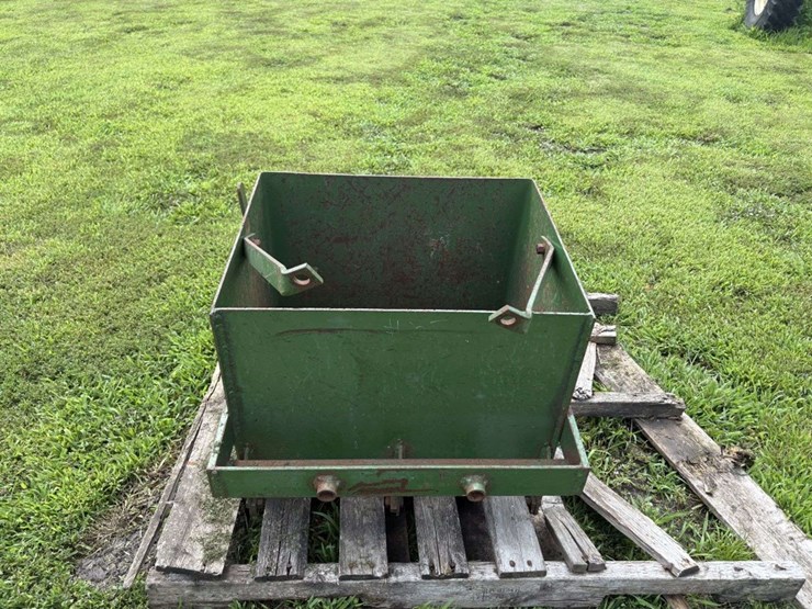 john-deere-3010-image-5