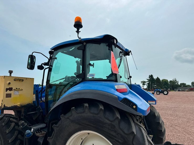 2017-new-holland-t5.110-image-15