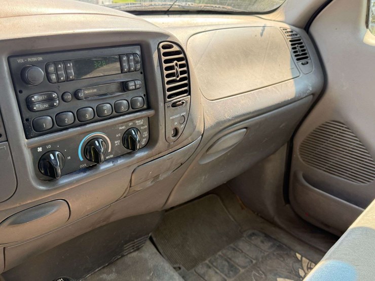 1999-ford-f150-image-21