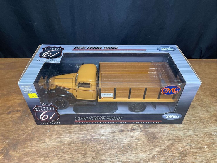 1/16-gmc-grain-truck-nib-dcp-image-2