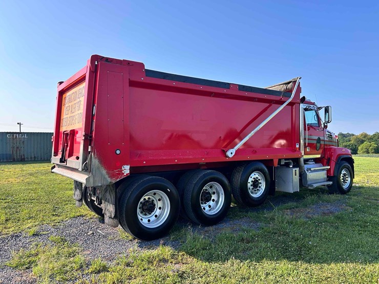 2019-western-star-sf4700-dump-truck-image-5