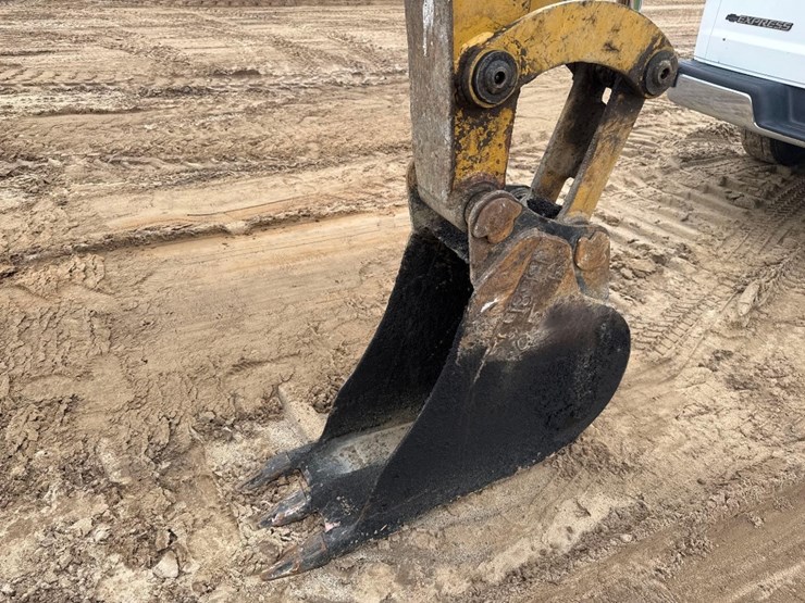 2015-caterpillar-305e2-cr-image-24