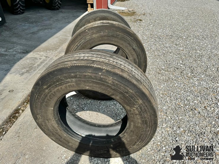 22.5”-truck-tires-image-4