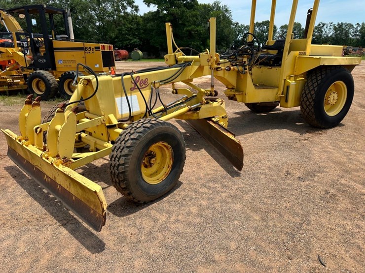 1982-john-deere-a-image-2