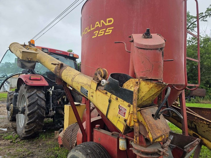 new-holland-355-image-24