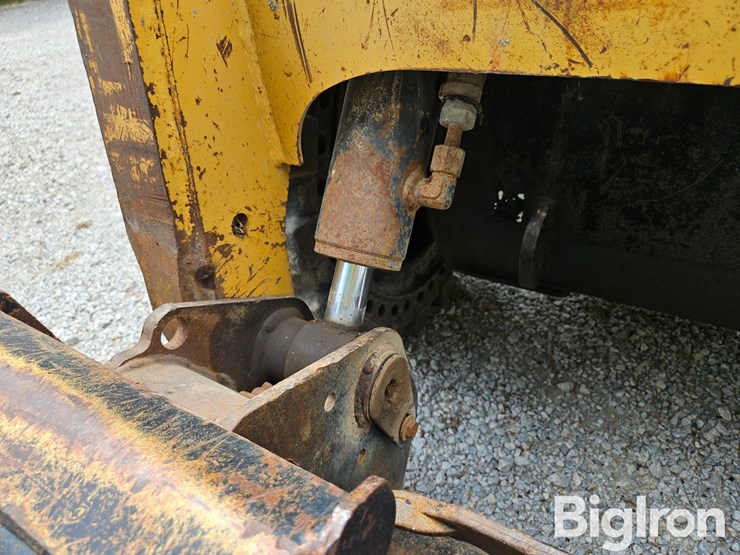2005-caterpillar-252b-image-16