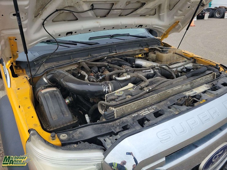 2011-ford-f550-xlt-image-15