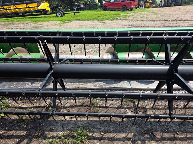 john-deere-630f-image-16