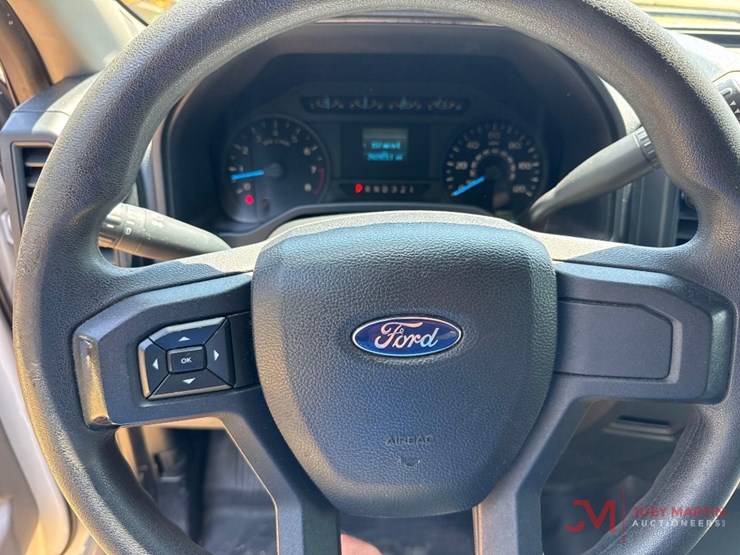 2016-ford-f150-xl-image-24