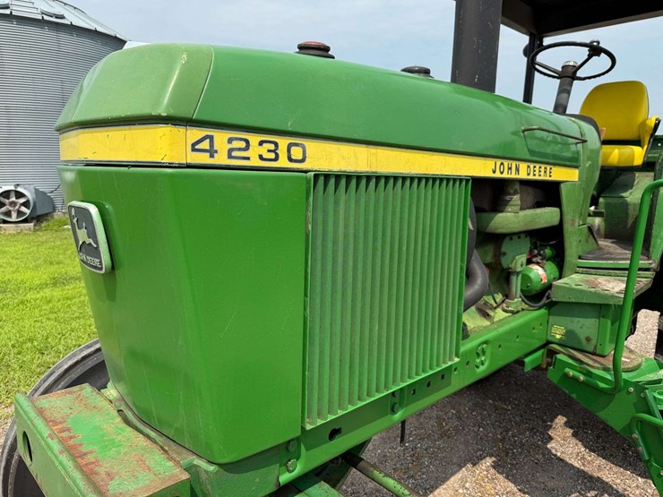 1977-john-deere-4230-image-12
