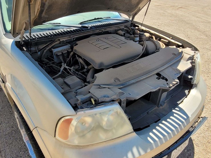 2004-lincoln-navigator-image-16