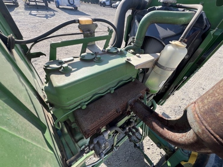 john-deere-850-image-12