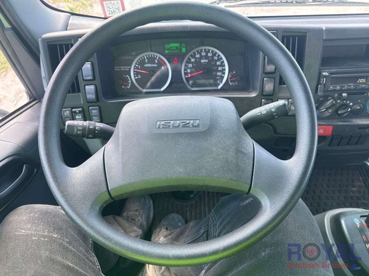 2024-isuzu-nrr-image-12