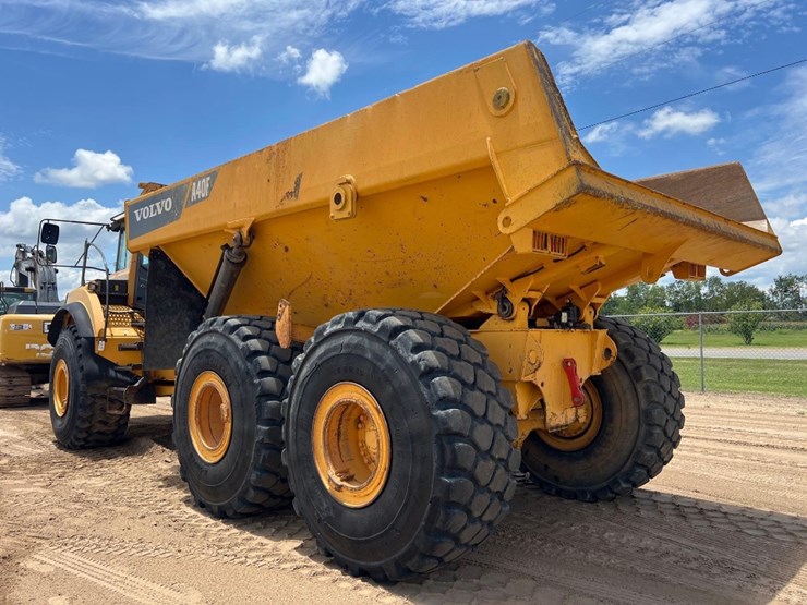 2012-volvo-a40f-image-2