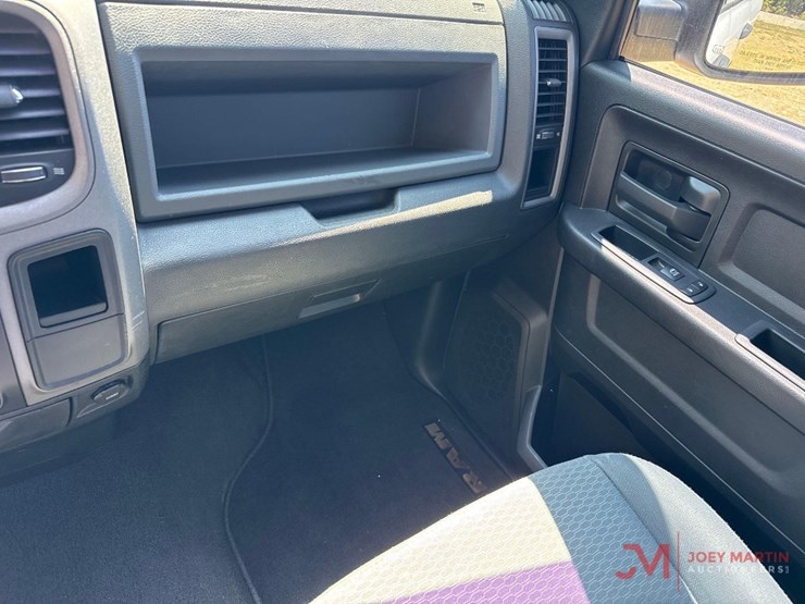 2019-dodge-ram-1500-image-26