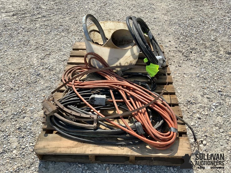 electric-cords,-steel-pins-&-gate-hinges-image-6
