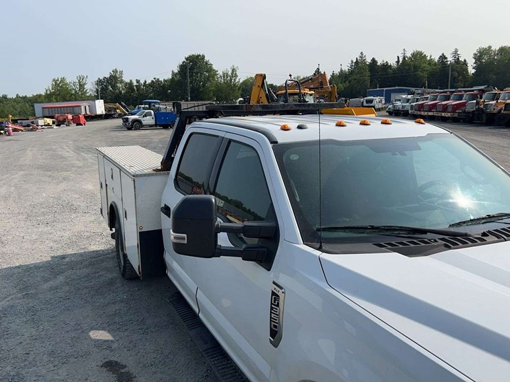 2017-ford-f350-image-38