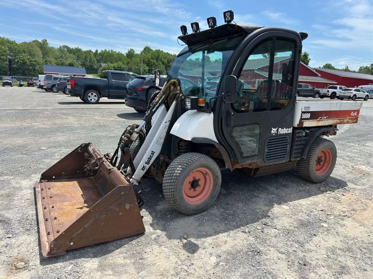 2012-bobcat-5600-side-by-side-4x4-with-hydraulic-dump-and-high-flow-hydraulic-loader-image-1