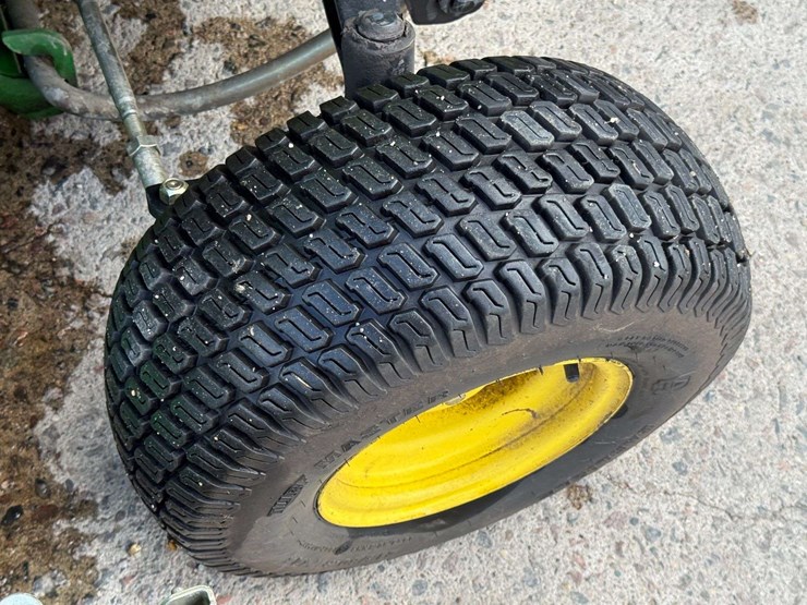 john-deere-x720-image-15