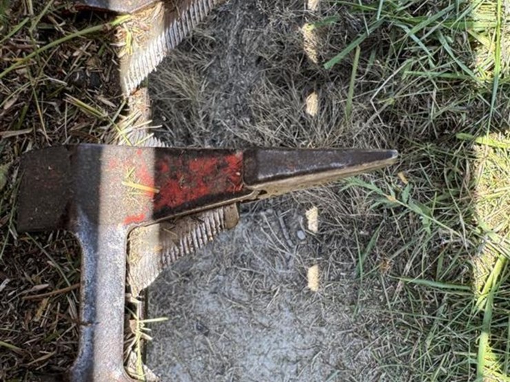 hesston-1010-image-13
