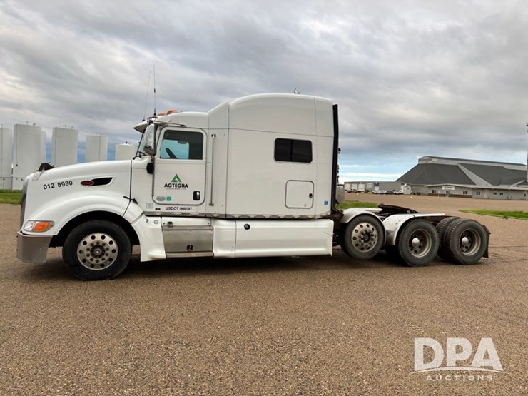 2012-peterbilt-386-image-17