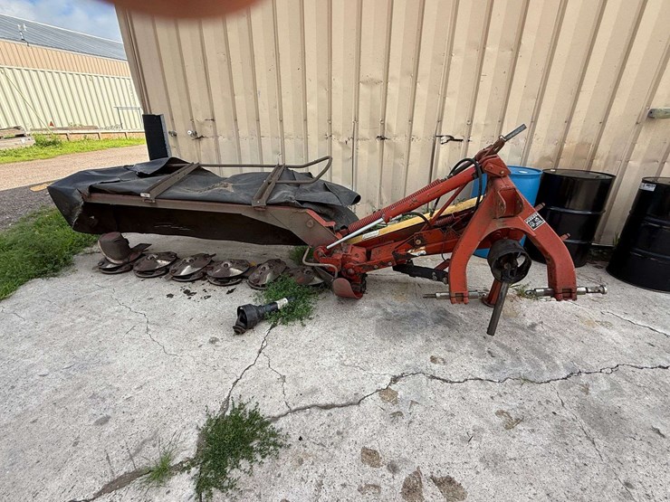 new-holland-616-image-2
