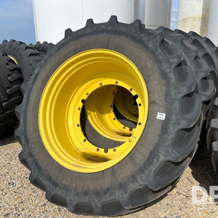 JOHN DEERE R4045