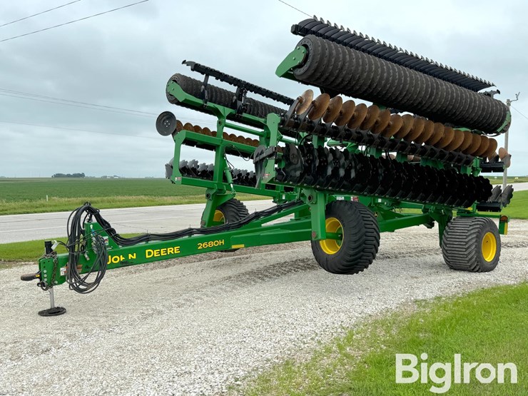 2023-john-deere-2680h-image-1