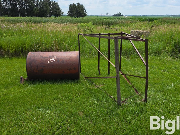300-gallon-fuel-tank-&-stand-image-8