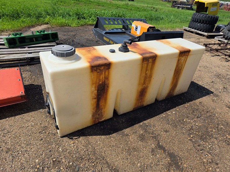 approx-70.5”-x-15”-x-25.5”-poly-tank-image-2