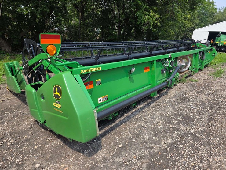 john-deere-630f-image-39