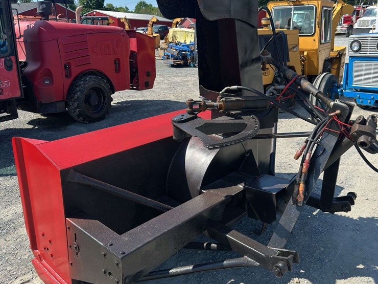 7’-single-auger-snowblower-(3pt-hitch)-image-3