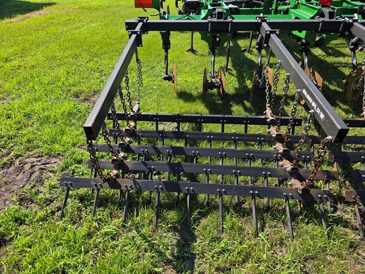2016-john-deere-18-image-44