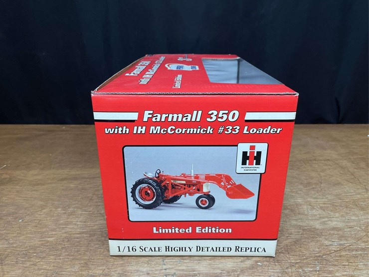 1/16-farmall-350-w/loader-2006-pork-expo-nib-sc-image-6