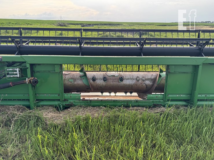 2010-john-deere-635f-image-7