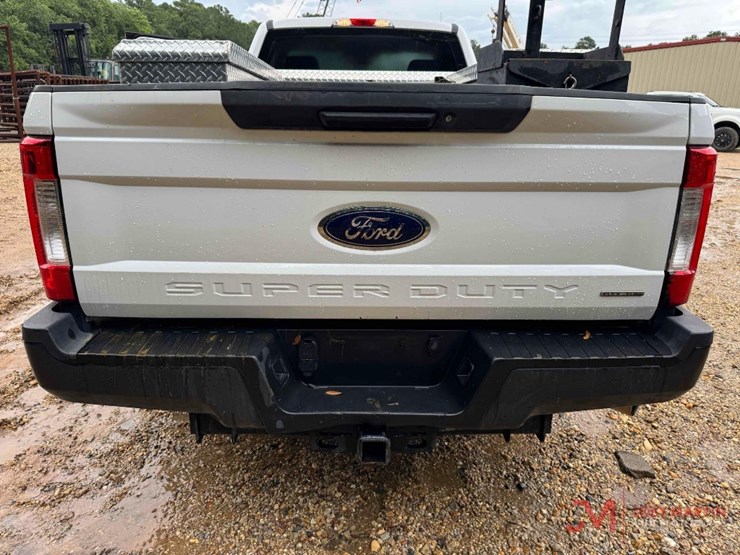 2017-ford-f250-xl-image-12