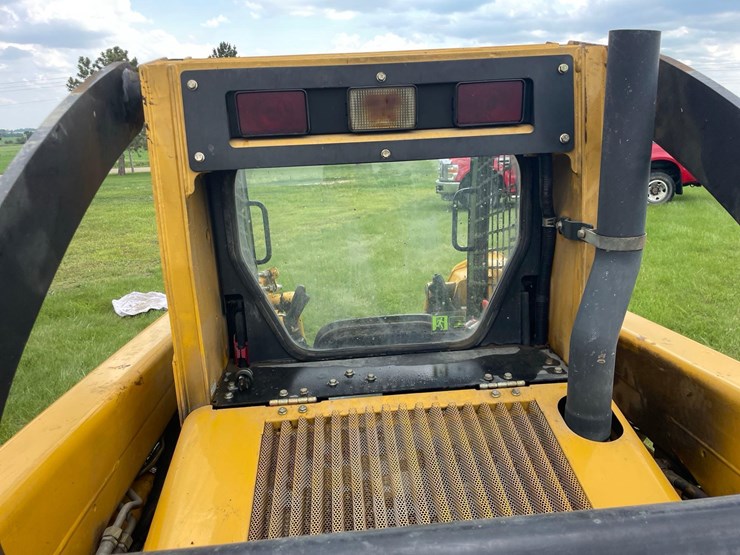 2006-john-deere-317-image-26