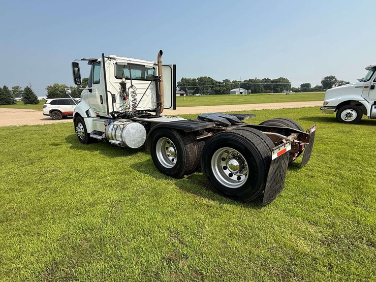 2016-international-prostar-image-20