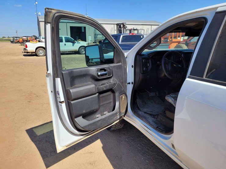 2021-chevrolet-silverado-2500-image-7