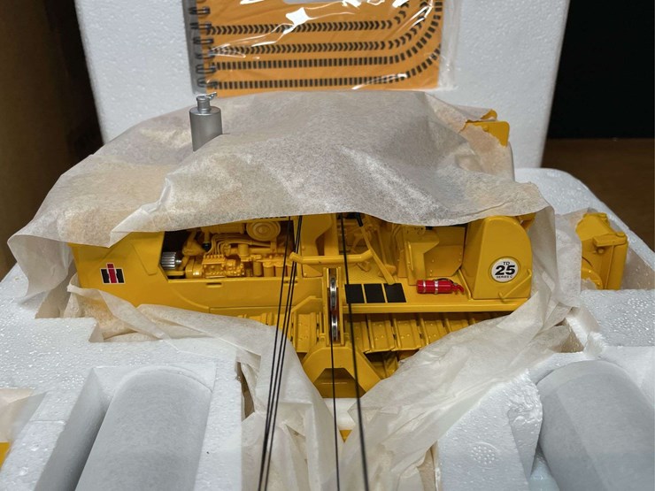 1/25-ih-td-25-crawler-w/side-boom-nib-1st-gear-image-7