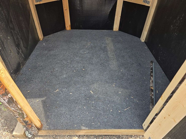 deer-stand-(tipped-in-storm,-see-photos),-insulated,-carpeted,-drop-down-windows,-approx-6’-x-6’,-bu-image-20