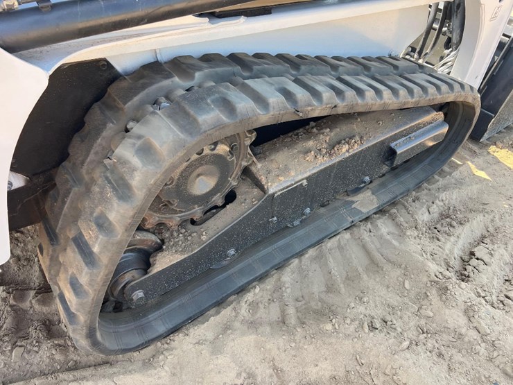 2018-bobcat-t450-image-17