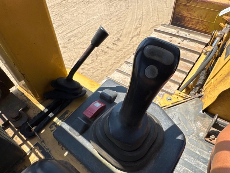 2006-caterpillar-d5g-lgp-image-28