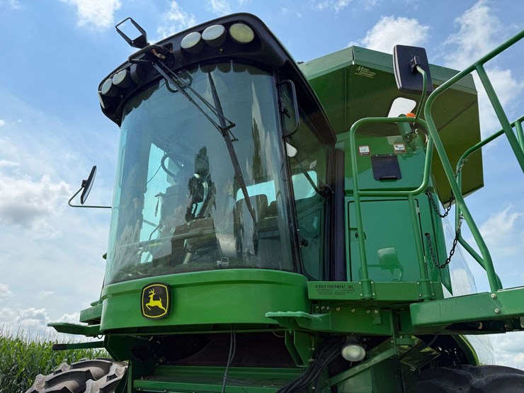 2007-john-deere-9770-sts-image-18