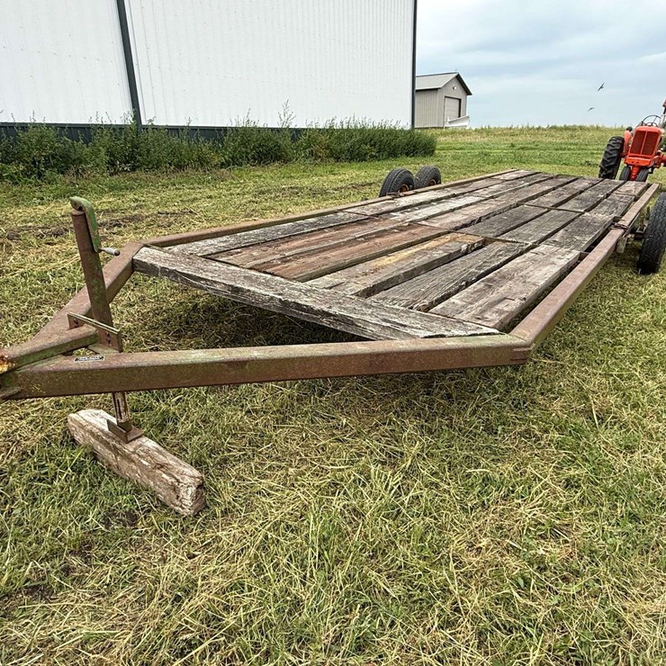 JOHN DEERE 8