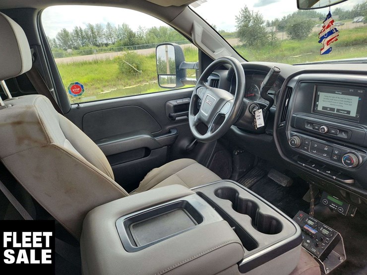 2019-gmc-sierra-2500hd-image-16