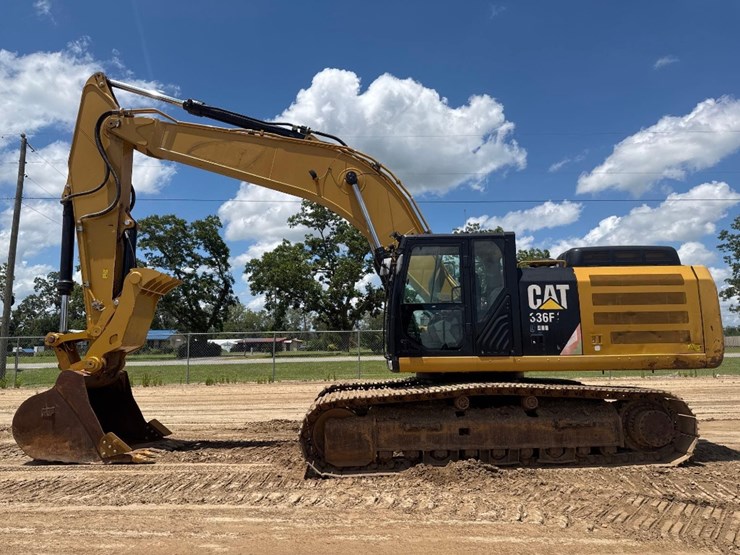 2015-caterpillar-336fl-image-1
